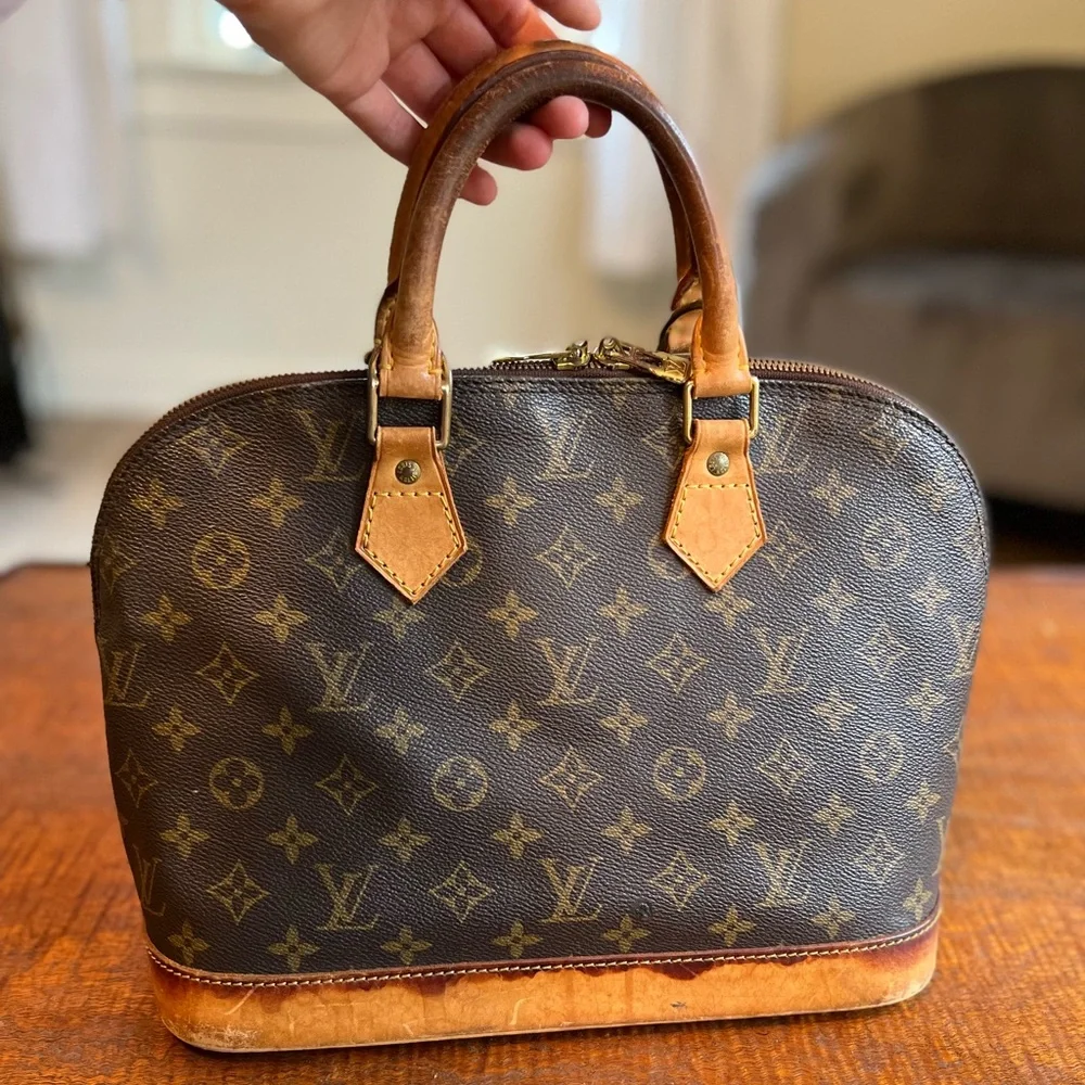 Louis Vuitton Alma PM - Picture 4 of 12